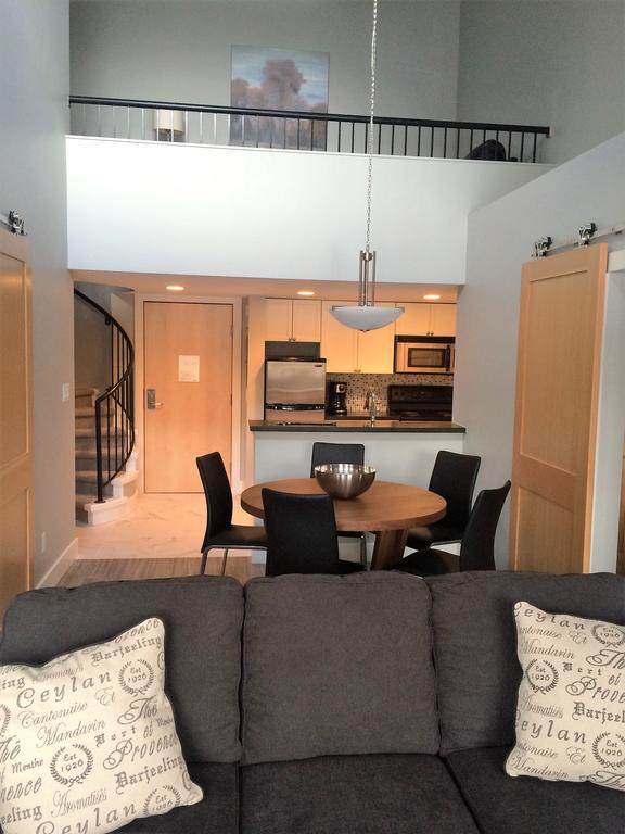 Tyndalstone Lodge 3 Bedroom In The Heart Of Village North Уистлер Экстерьер фото