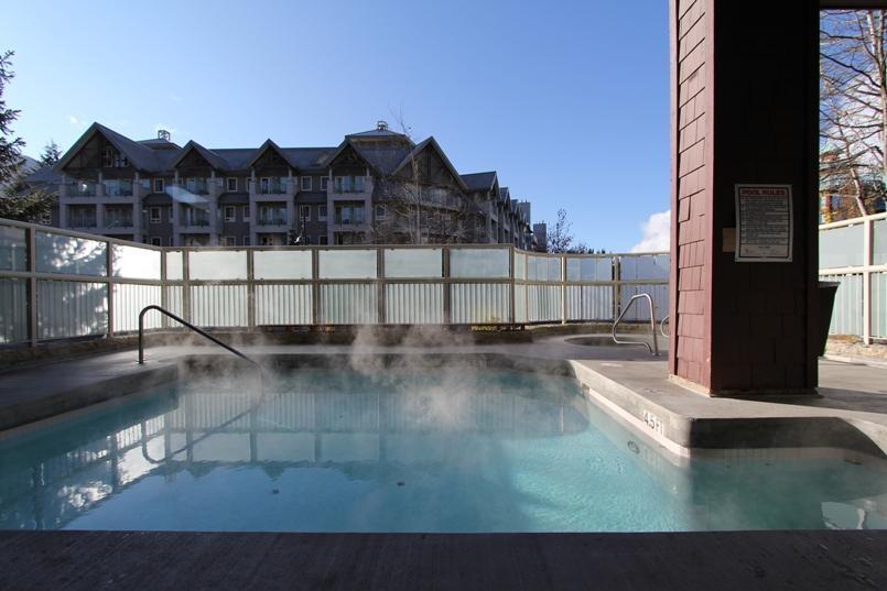 Tyndalstone Lodge 3 Bedroom In The Heart Of Village North Уистлер Экстерьер фото